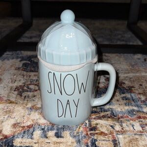 NWT Rae Dunn Ceramic Light Blue Coffee Tea Mug Cup SNOW DAY w/hat topper